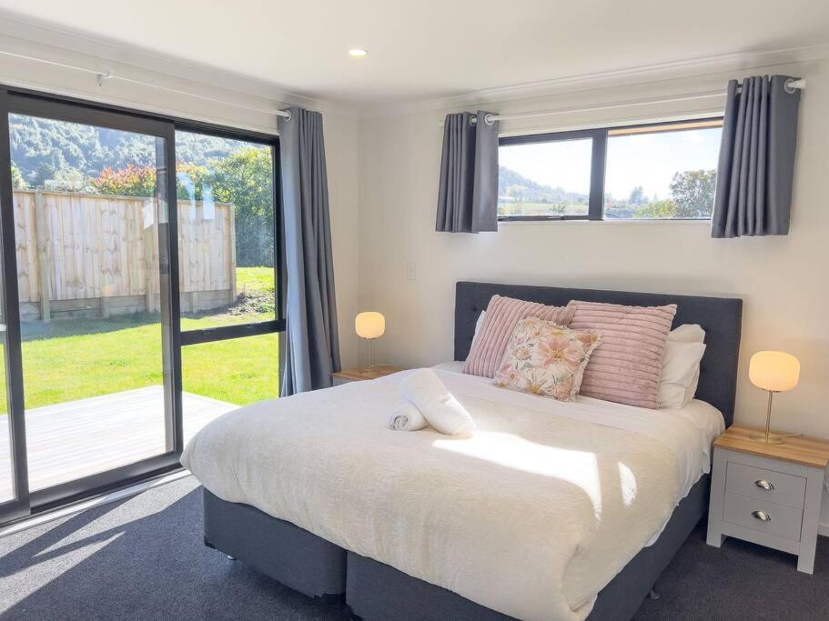 Peaceful 5 Bedrooms Retreat Rotorua Buitenkant foto